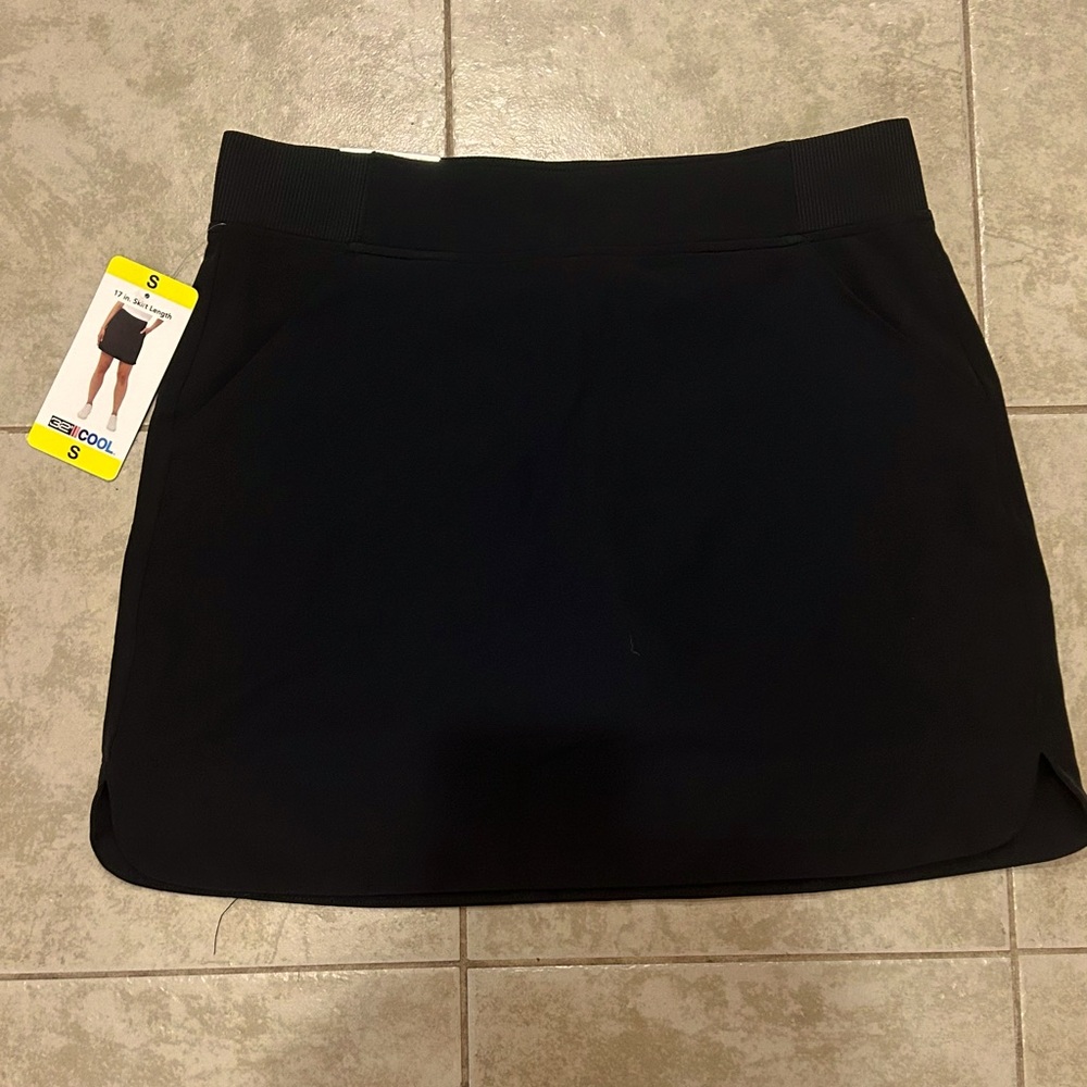 Brand New 32Degrees Skort - Sz Small